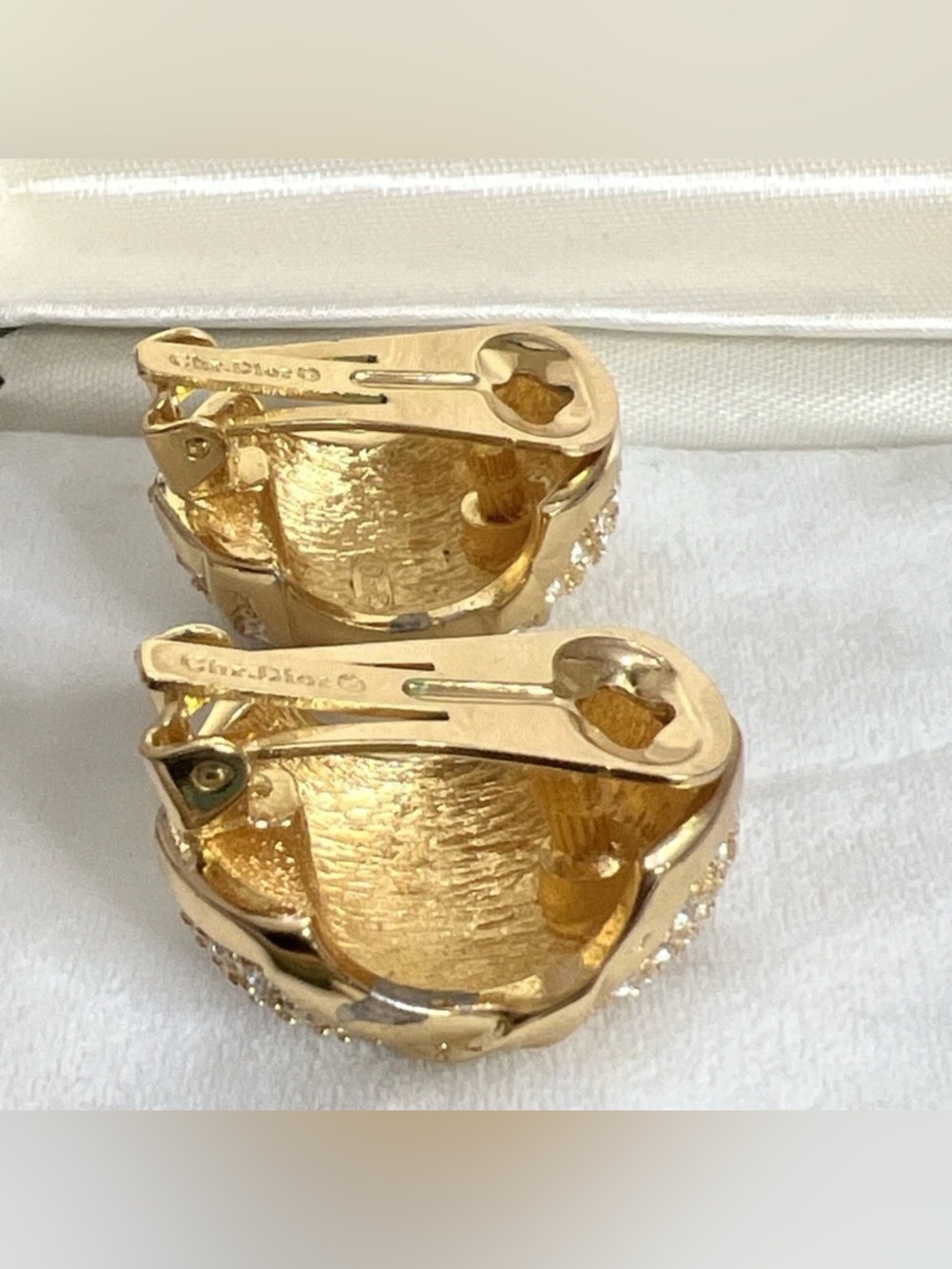 Vintage Christian Dior Classic Wrapped Knot Rhinestone Gold Hoop Clip Earrings - Picture 6 of 10